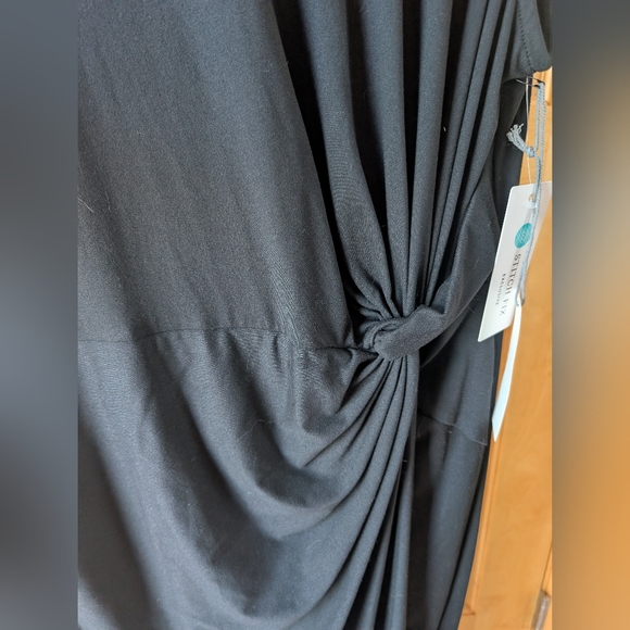 Abigail Ribbed Knit Twist Midi Dress - Picture 4 of 7